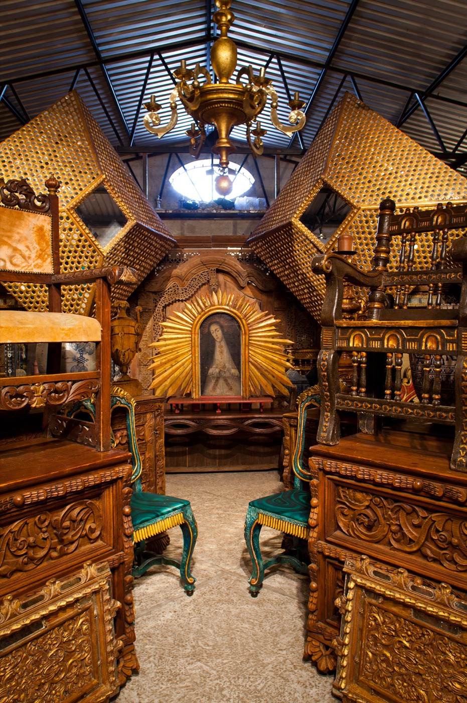 Holler & Saunders showroom interior with Spanish Colonial furniture and decorative art, view 46